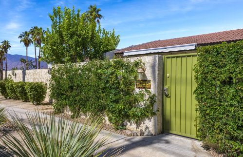 1475 Amado Rd, Palm Springs, CA 92262-6478