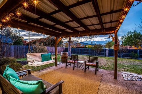 2316 Charleston Dr, Midlothian TX  76063-5177 exterior