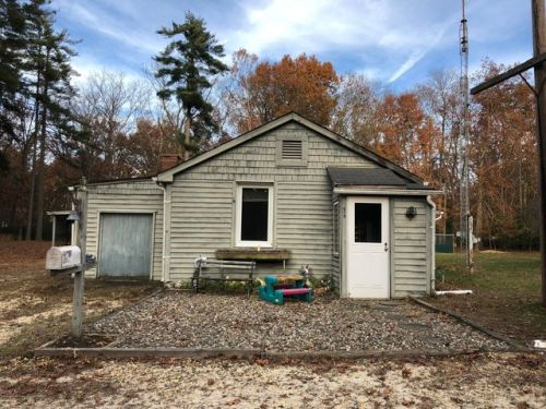 56 Irish Branch Rd, Lakehurst, NJ 08759-2914
