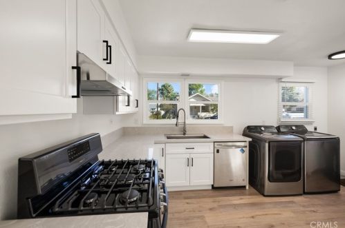 3508 Locust St, Riverside CA  92501-2637 exterior