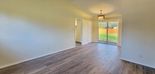 5511 Darlington Ln, Austin TX  78723-4710 exterior