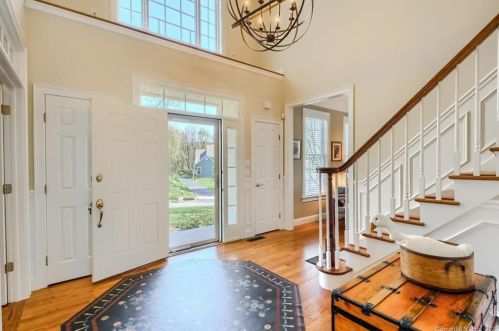 268 Leigh Gate Rd, Glastonbury, CT 06033-4178