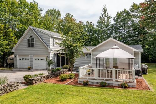 10 Scott Ln, Deerfield, NH 03037-1137