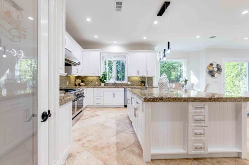 4719 Tobias Ave, Van Nuys CA  91403-2826 exterior