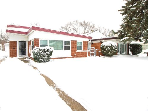 15515 Ellis Ave, Dolton, IL 60419-2714