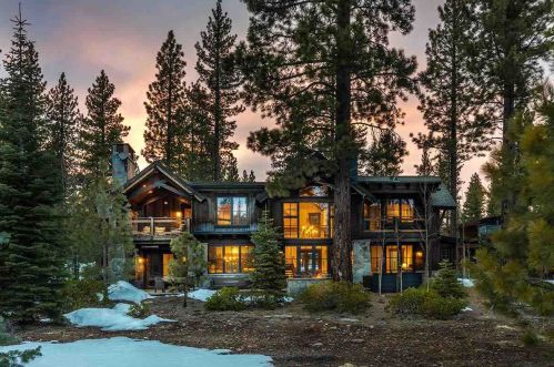 8330 Thunderbird Cir, Truckee, CA 96161-4324