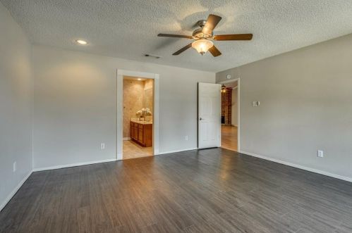 305 Trl Vw Ln, Garland TX  75043-5631 exterior