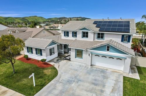 17653 Cedarwood Dr, Riverside CA  92503-7038 exterior