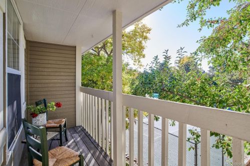 7166 Bentley Cir, Englewood CO 80112-1186 exterior