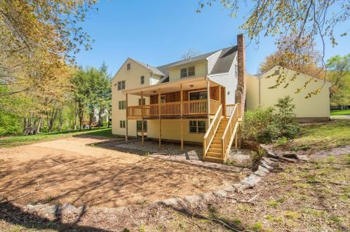 195 Orchard Hill Dr, Wapping CT  06074-3022 exterior