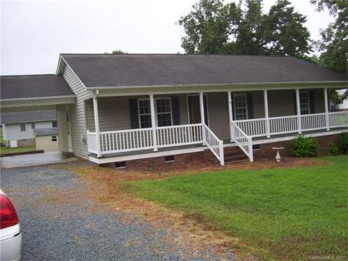 1715 Blanche St, Albemarle, NC 28001-9717