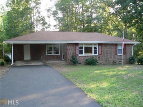 354 Charlie Bolton Rd, Hull, GA 30646-4490