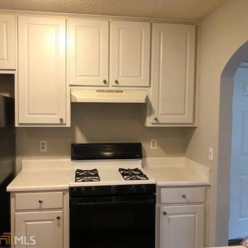 6783 Saganaw Dr, Rex GA  30273-2252 exterior