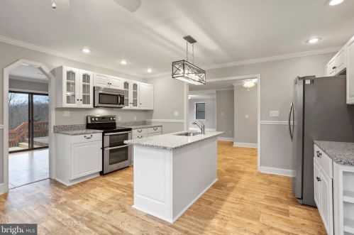 204 Quiet Place Ln, Berkeley Springs WV  25411-6633 exterior