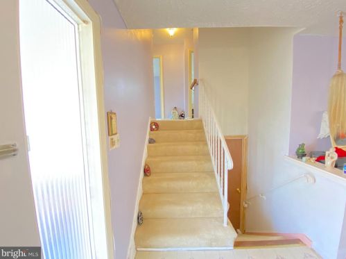 9504 Lawnsberry Ter, Silver Spring MD 20901-4714 exterior