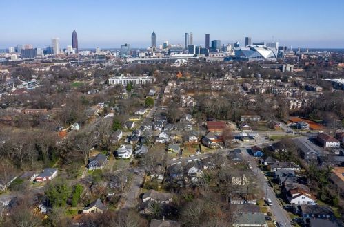 964 Mayson Turner Rd, Atlanta GA  30314-2852 exterior