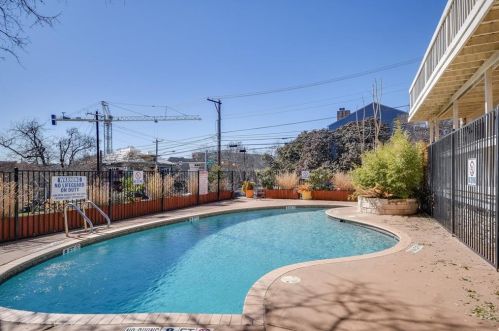 1510 6th St, Austin TX  exterior