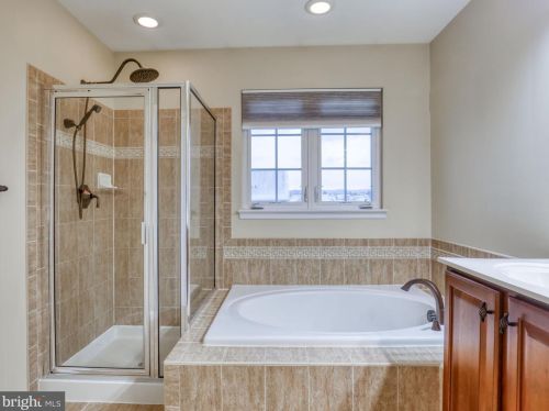 12 Payne St, Charles Town WV 25414-5536 exterior