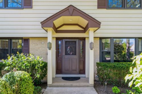 1700 Edgewood Rd, Highland Park, IL 60035-3828