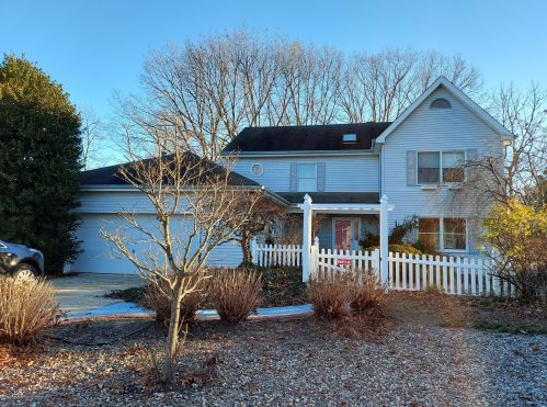 403 Continental St, Lacey, NJ 08731-1644