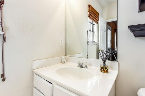 720 Celeste Ln, Atlanta GA  30331-8606 exterior