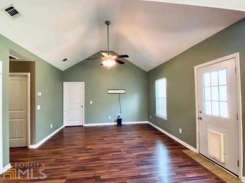 14 Glenmore Dr, Pineora, GA 31312-7526