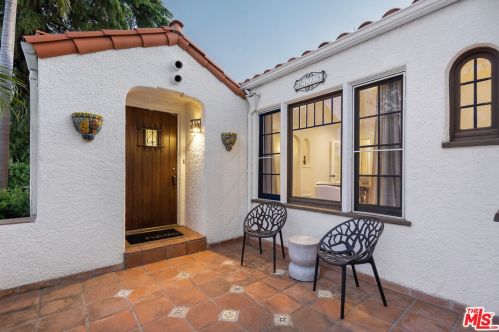 1125 Cedar St, Glendale CA  91207-1728 exterior