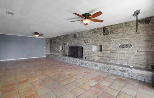 8048 Woodvale Rd, Fort Worth TX  76135-4431 exterior
