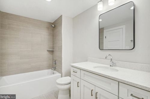 10601 Greenacres Dr, Silver Spring MD 20903-1214 exterior