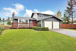 1814 163 St, Tacoma WA  98445-3367 exterior