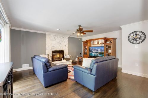 3 Princeton Ct, Tinton Falls NJ 07702-4055 exterior