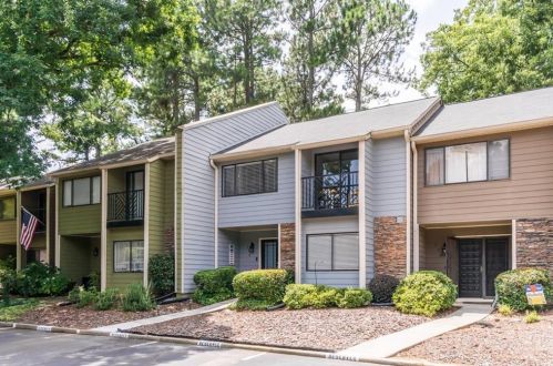 116 Goldrush Cir, Atlanta, GA 30328-5262
