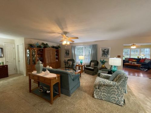120 Walnut St, Paxton, IL 60957-1068