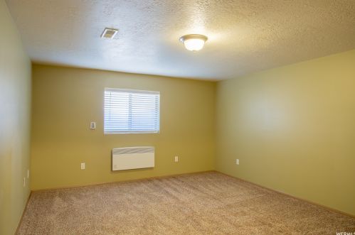 8641 Alta Cv Dr, Sandy UT 84093-1699 exterior