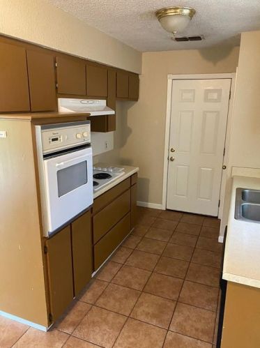 1037 Bryant St, Fort Worth TX  76126-3415 exterior