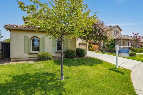 9841 Elston Cir, Elk Grove, CA 95757-6280