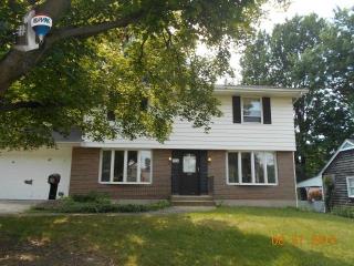 924 Foxwood Cir, Geneva, IL 60134-1634