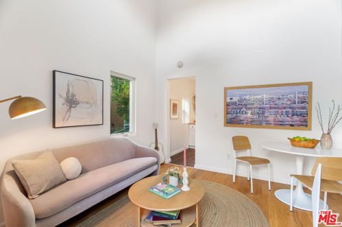 1520 Columbia Dr, Glendale CA  91205-3508 exterior