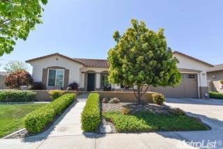 2381 River Berry Dr, Manteca, CA 95336-5119