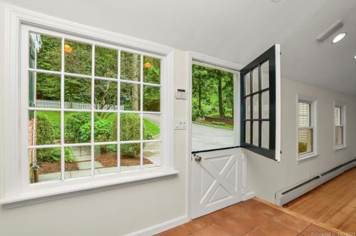186 Silvermine Ave, Norwalk, CT 06850-2032