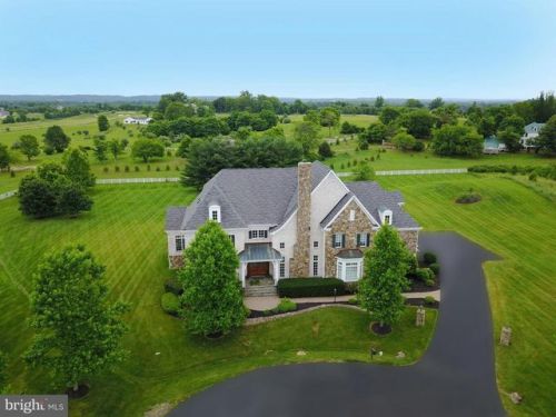 41738 Putters Green Ct, Leesburg, VA 20176-7821