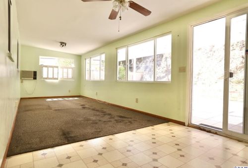 257 Cumberland Rd, Glendale CA  91202-1342 exterior