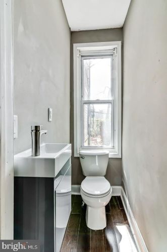 6142 Larchwood Ave, Philadelphia, PA 19143-1006