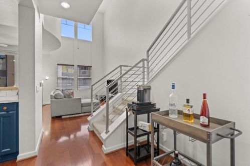 252 Jeanette Ln, Santa Ana CA  92705-6016 exterior