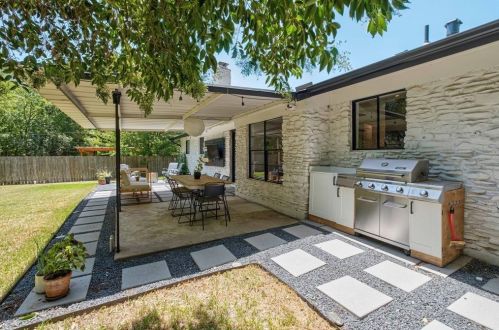 5407 Claymoor Dr, Austin TX  78723-4808 exterior