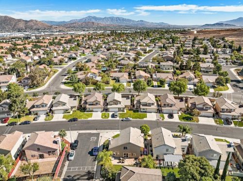 7631 Canberra Way, Riverside CA  92508-6067 exterior