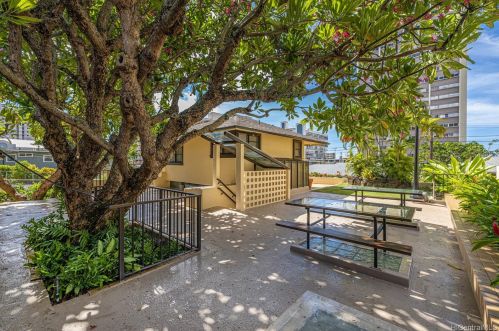 1311 Dominis St, Honolulu, HI 96822-3019