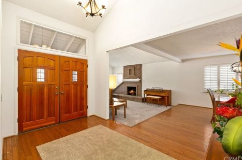 652 Frontier Ct, Anaheim, CA 92807-4732