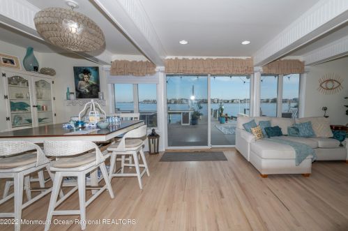 450 Tamiami Dr, Lavallette NJ  08735-3035 exterior