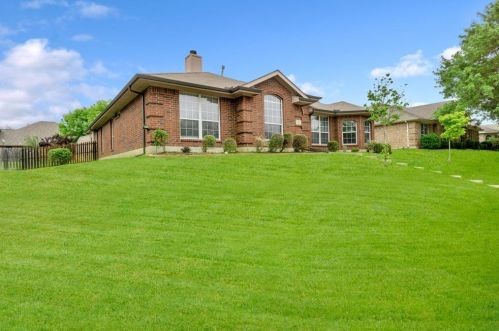 2750 Promenade Pl, Rockwall TX  75087-7115 exterior